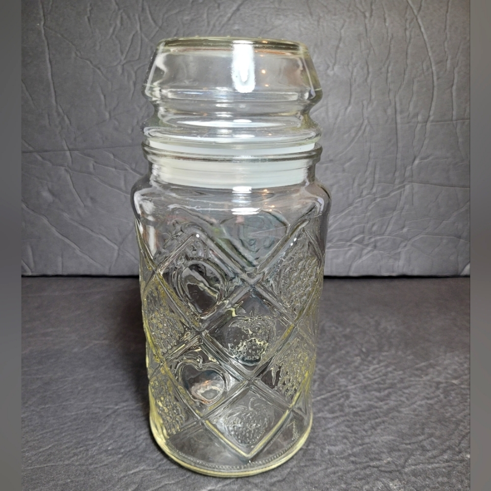 Smuckers Anchor Hocking Vintage Embossed Clear Glass Jar with Lid